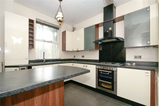 31 Wharton Square,, East Parade, Shipley photo 3