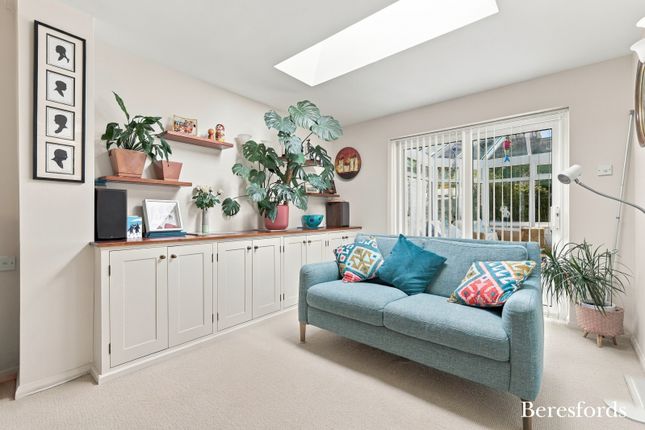 Burses Way, Brentwood photo 4