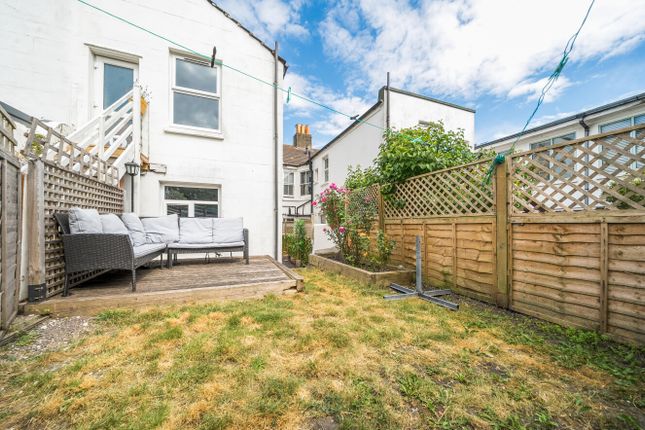 16, Crescent Road, East Sussex photo 2