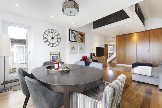 Top Floor Flat, 37, Marlborough Hill, London photo 2