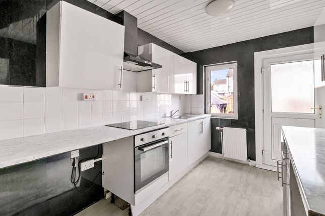3, Elgin Place, Coatbridge photo 4