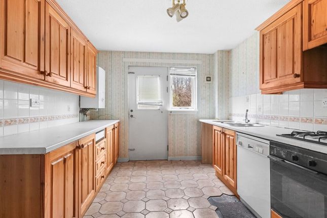 63, Kiltarie Crescent, Airdrie photo 4