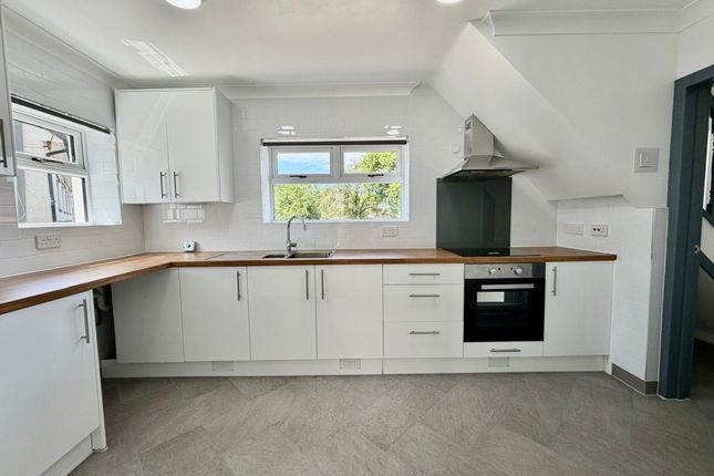 15 Underwood Road, Blackwood photo 2