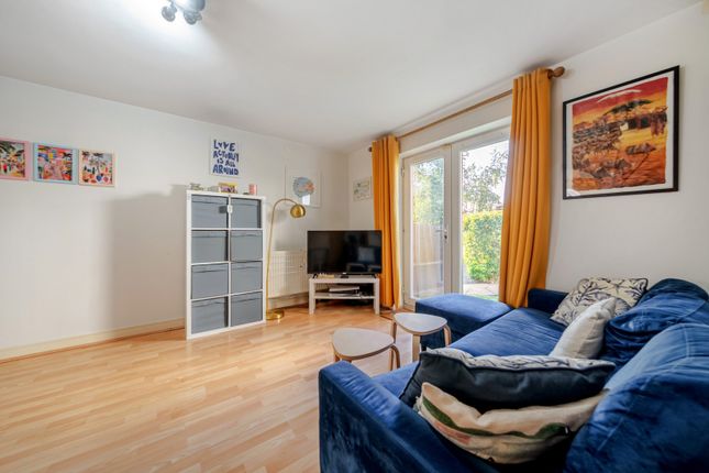 Flat 2, Eastgate House,, Allenby Road, Thamesmead photo 3