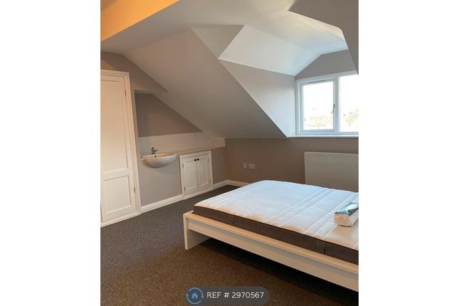 Flat, Station Road, Eaglescliffe, Stockton-On-Tees photo 2