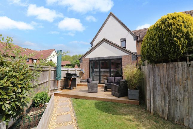 8 Astral Gardens, Southampton photo 4