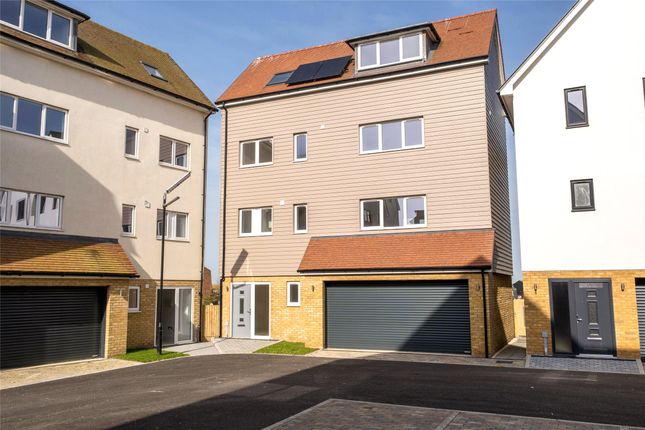 Oceans Edge - 4 Waves Way, 8, Dymchurch Road, Romney Marsh photo 2