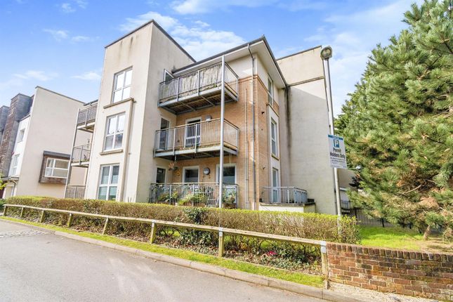 Flat for sale in Archers Road, Shirley, Southampton
