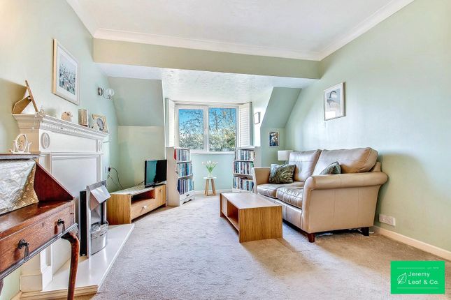 Flat 27, St. Elizabeths Court, Mayfield Avenue, London photo 3