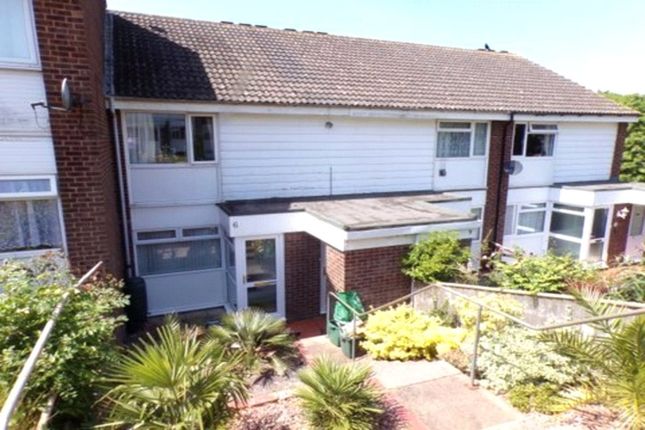 Flat to rent in Willoughby Close, Exmouth, Devon