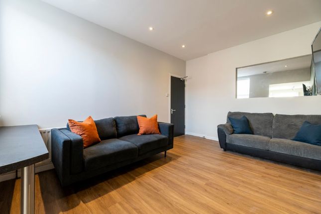 54, Coniston Avenue, Newcastle photo 3