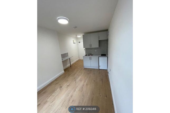 Thumbnail Studio to rent in Bowes Road, London