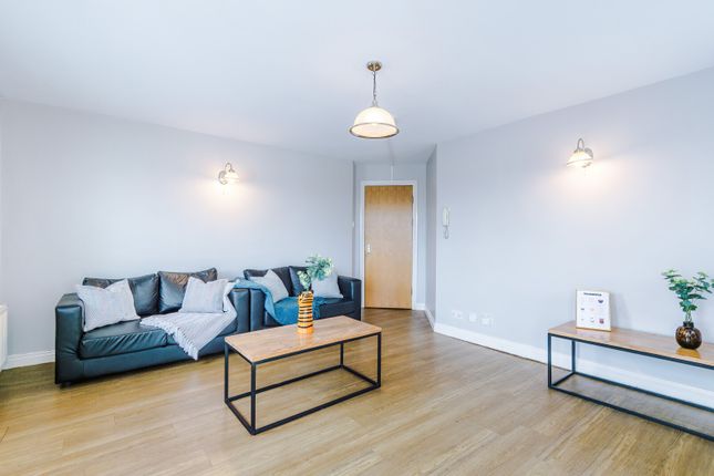 Flat 13, Lowry House, Flat 13, Lowry House, Manchester photo 3