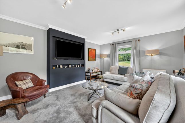 11 Hurst Lea Court, Alderley Edge photo 2