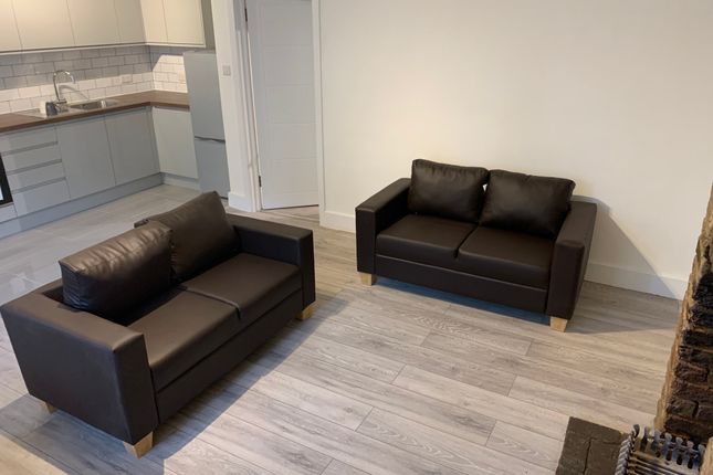 Flat A  111, Fortess Road, London photo 4