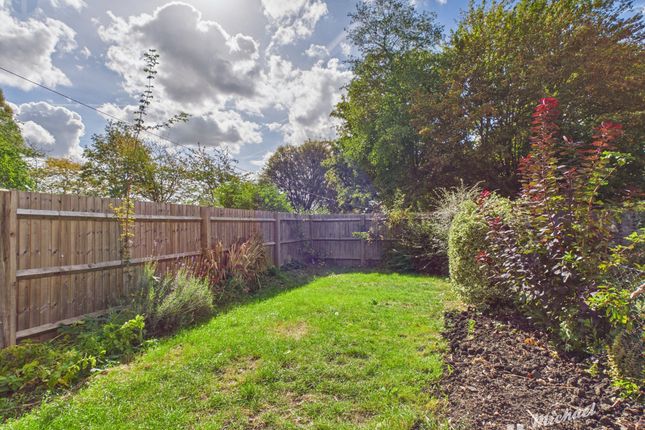 158a, Aylesbury photo 3