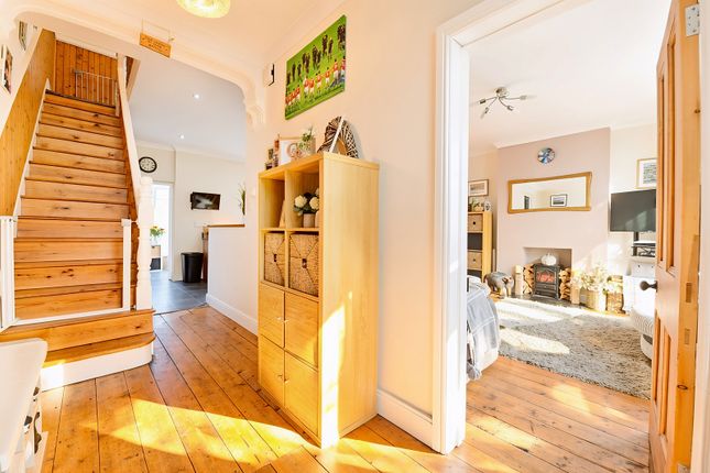 5, College View, Llandovery photo 4