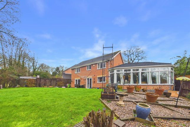 10, Kingfisher Drive, Stafford photo 4