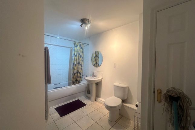 16, Farrier Close, Durham photo 4