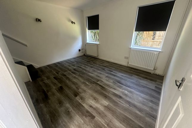 248, Peterborough photo 2