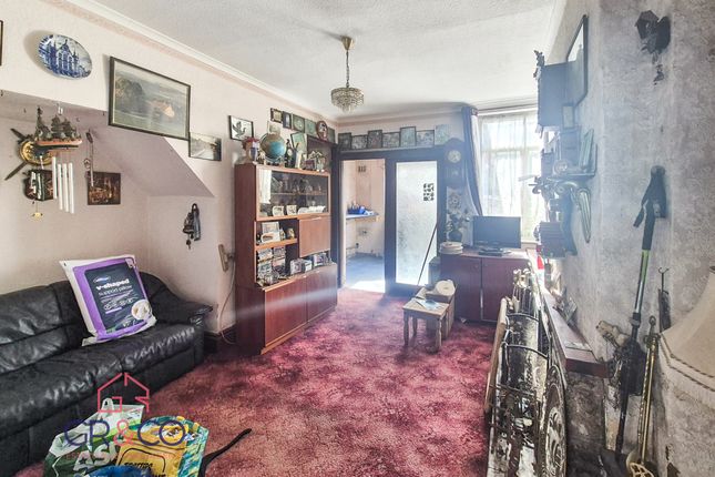 15 Queen Street, Alfreton photo 4