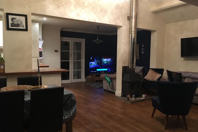 27, Chilton Way, Hungerford photo 3