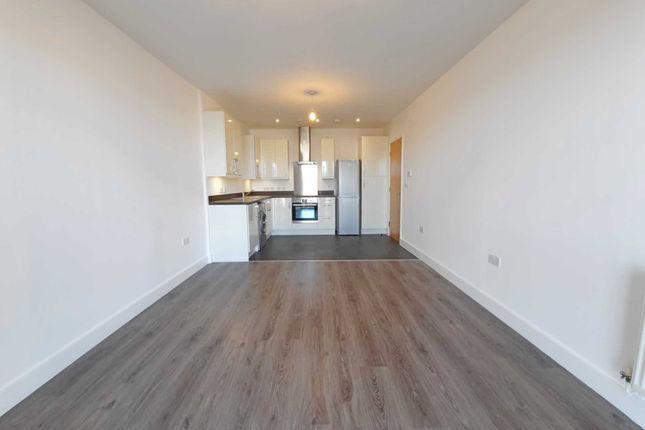 105, Zephyr Court, Ipswich photo 4