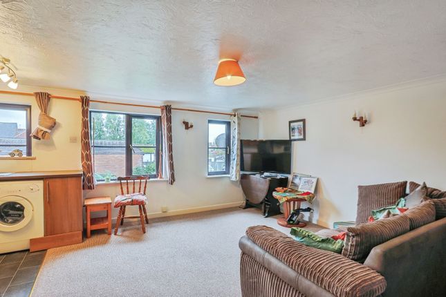 Flat 4, The Granary,, Gooseberry Lane, Hampshire photo 2