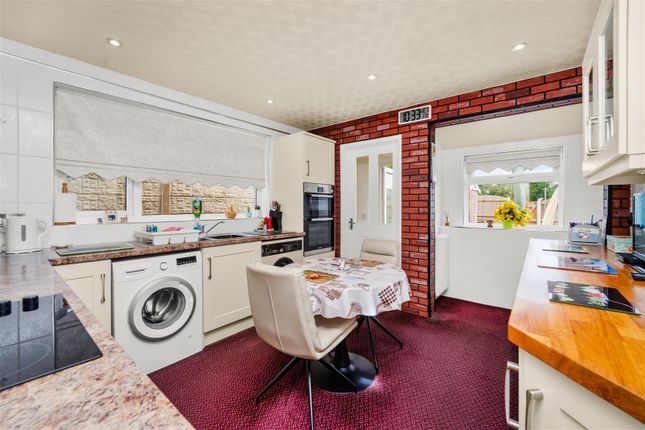 1, Hillside Close, Clitheroe photo 3