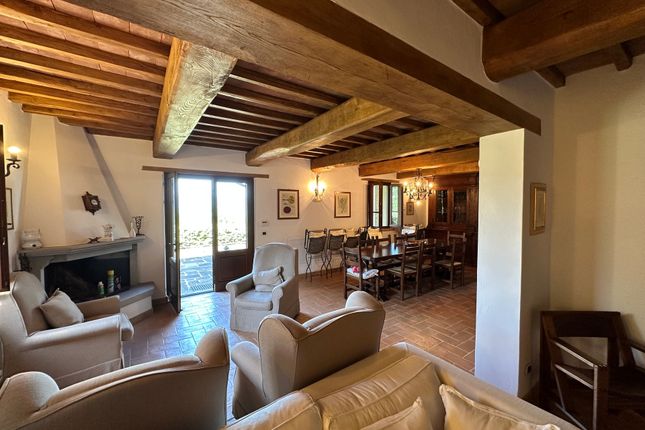 Villa for sale in 06019 Comunaglia Pg, Italy