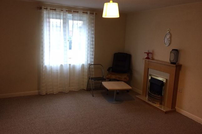 Flat to rent in Firedrake Croft, Coventry