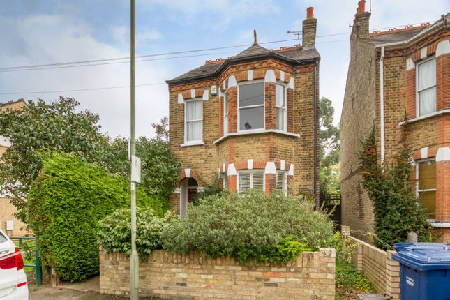 4 bedroom detached house for sale - 45192491 | PrimeLocation