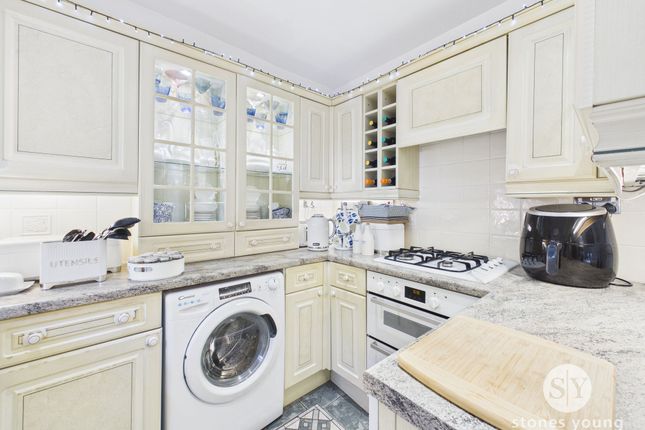 6 Victoria Terrace, Blackburn photo 4