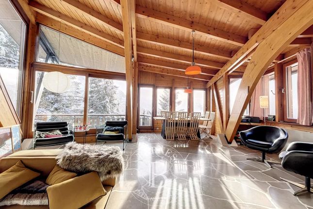 Chalet for sale in Morzine, 74110, France