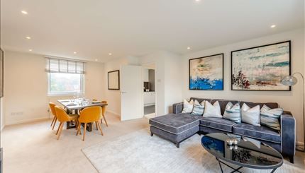 Thumbnail Flat to rent in Fulham Road 161, London