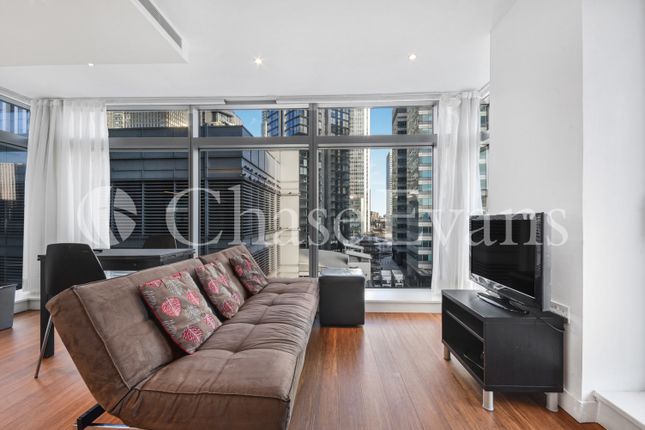 Flat 706,, East Tower, Canary Wharf photo 3