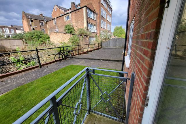 Thumbnail Maisonette for sale in John Street, Luton