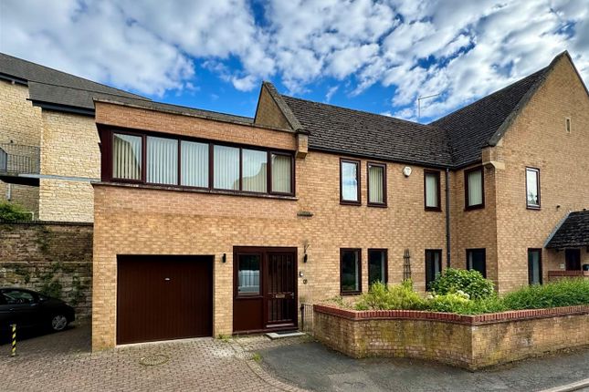 Thumbnail Flat to rent in Welland Mews, Stamford