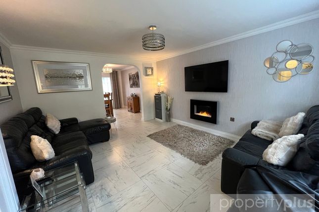 40, Parc Gellifaelog, Rhondda Cynon Taff photo 2
