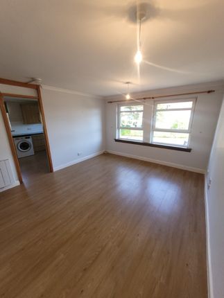 Flat to rent in Hazel Drive, Ninewells, West End, Dundee