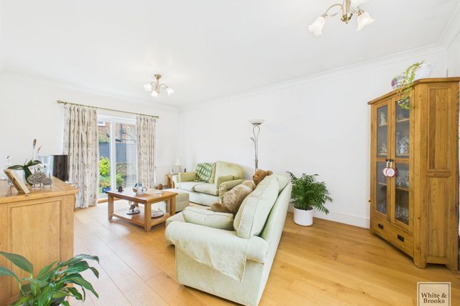 10 Normanton Avenue, Bognor Regis photo 2