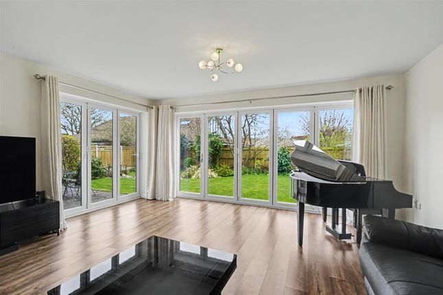 1, Leyland Close, Nottingham photo 2