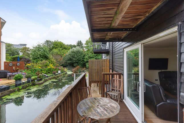 Thumbnail Town house for sale in Tallow Road, Brentford