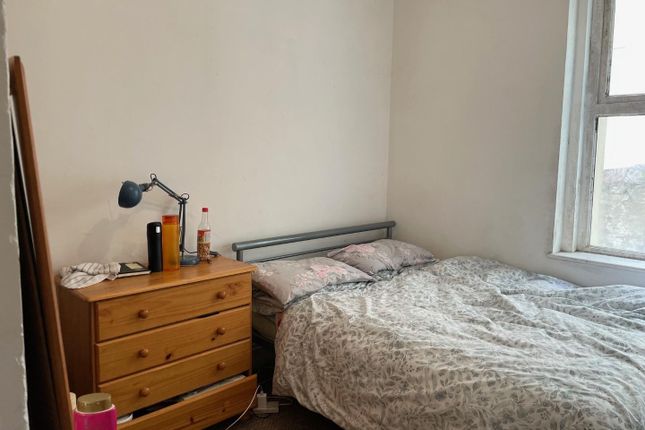 Flat to rent in Beaumont Road, Flat 1, Plymouth