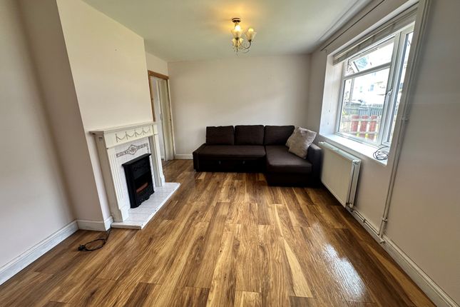 61, Nottingham photo 4