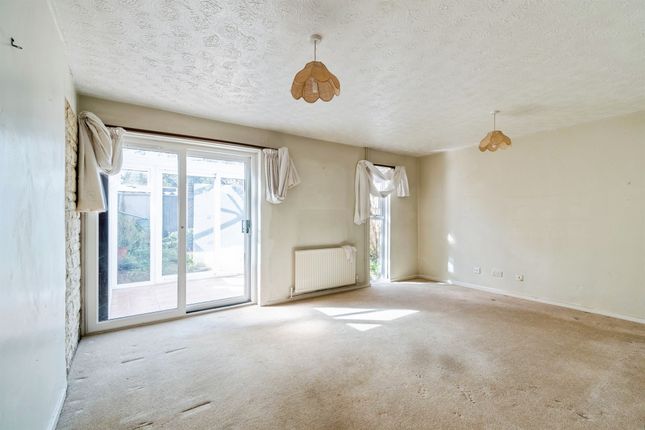 16, Springfield Close, Corsham photo 4