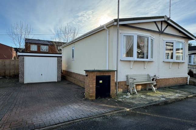 Mobile/park home for sale in Palma Park Homes, Shelley Street, Loughborough