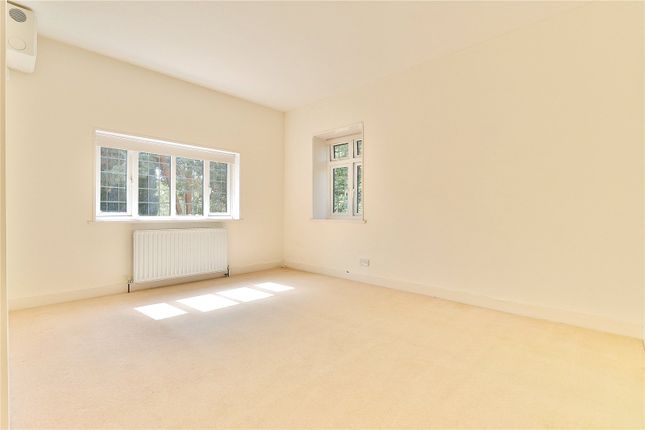 6 Pooks Hill,, Pembroke Road, Woking photo 4