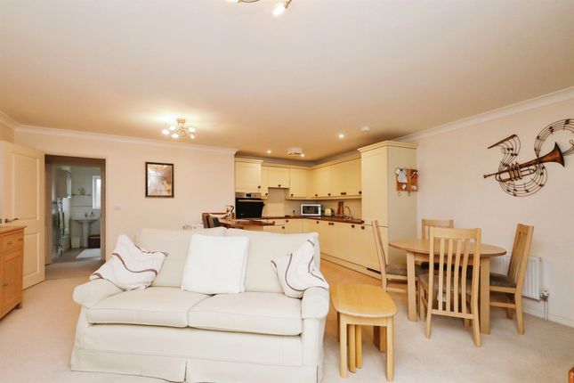 Flat for sale in Thetford Road, Watton, Thetford