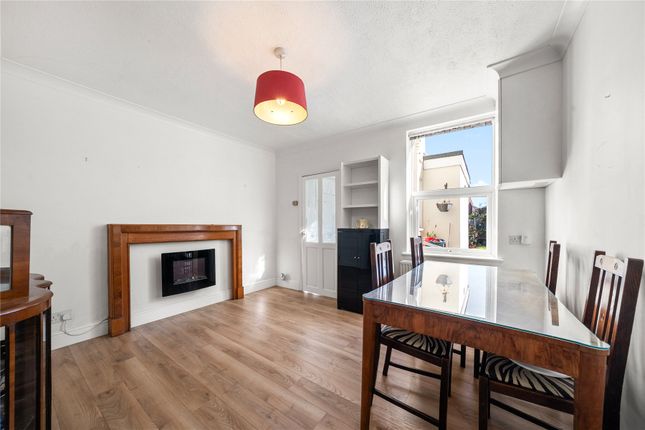 7, Ongar Road, Surrey photo 4